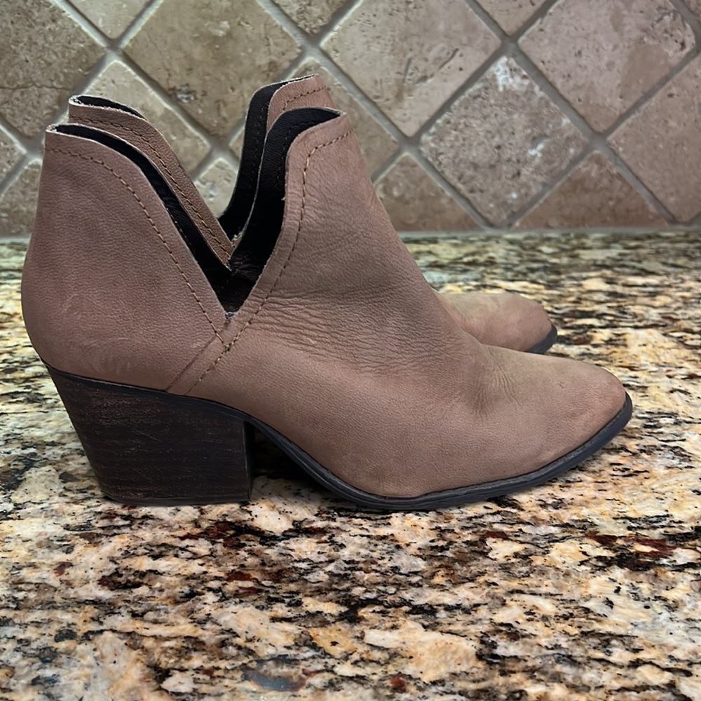 Steve Madden Adelphie Brown Tan Leather Boots Size 9